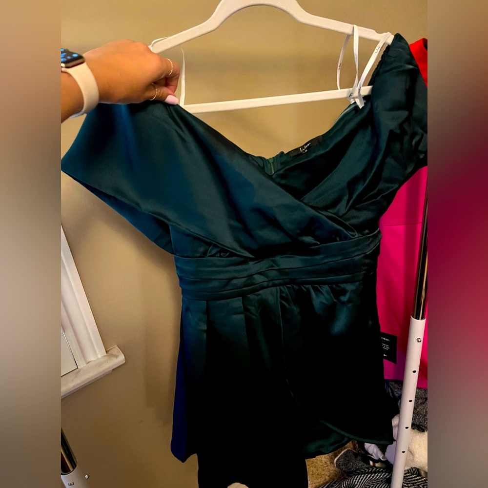 Emerald green cocktail dress.  Off the shoulder. Size medium from Lulus.
